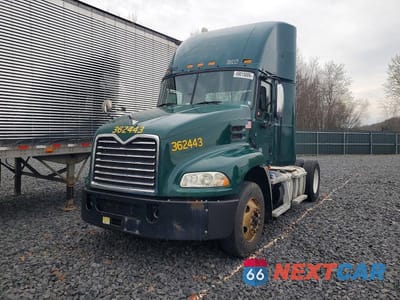 Drugie zdjęcie samochodu z przodu: 2017 MACK CXU612 SEMI TRUCK VIN:1M1AW01X7HM009751 - miniatura
