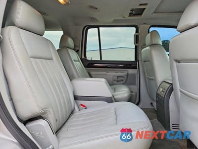 Zdjęcie 11 z 14 samochodu: 2004 LINCOLN AVIATOR VIN:5LMEU88H04ZJ38814 - miniatura