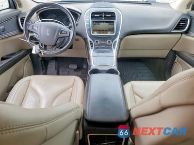 Zdjęcie 8 z 13 samochodu: 2017 LINCOLN MKX SELECT VIN:2LMPJ6KR5HBL39423 - miniatura