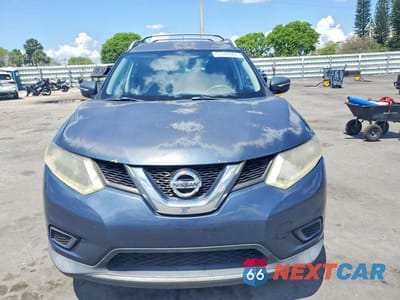 Piąte zdjęcie samochodu w środku: 2015 NISSAN ROGUE SV VIN:KNMAT2MT8FP563258 - miniatura
