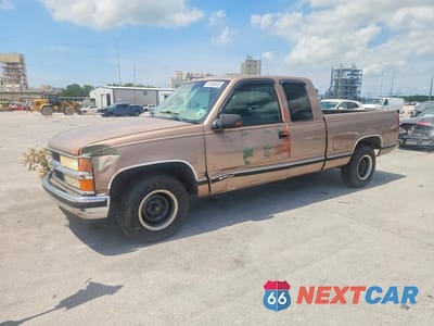 1997 CHEVROLET GMT-400 C1500 1GCEC19M7VE255456 - główne zdjęcie licytacji z USA - miniatura