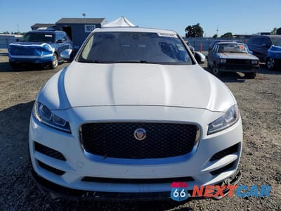 Piąte zdjęcie samochodu w środku: 2017 JAGUAR F-PACE VIN:SADCS2BV8HA490208 - miniatura