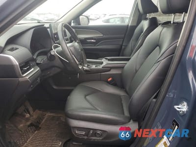 Zdjęcie 7 z 13 samochodu: 2024 TOYOTA GRAND HIGHLANDER XLE VIN:5TDAAAB54RS056419 - miniatura