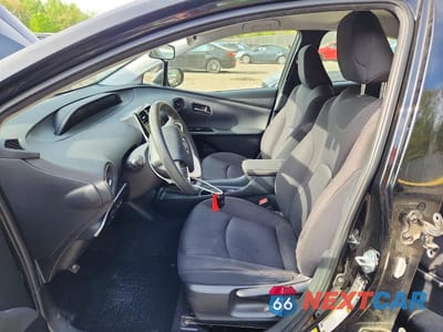 Zdjęcie 7 z 13 samochodu: 2018 TOYOTA PRIUS TWO VIN:JTDKBRFU2J3589778 - miniatura
