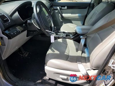 Zdjęcie 7 z 13 samochodu: 2015 KIA SORENTO SX VIN:5XYKW4A77FG580229 - miniatura