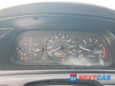 Zdjęcie 9 z 11 samochodu: 2000 TOYOTA CAMRY LE V6 VIN:JT2BF28K2Y0251180 - miniatura