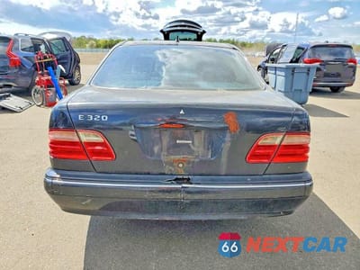 Zdjęcie 6 z 11 samochodu: 2001 MERCEDES-BENZ E 320 VIN:WDBJF65J41B310812 - miniatura
