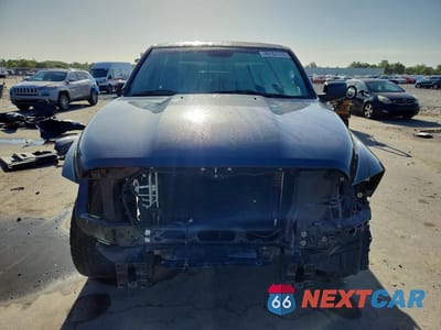 Piąte zdjęcie samochodu w środku: 2017 RAM 1500 SLT VIN:1C6RR6TT6HS765033 - miniatura