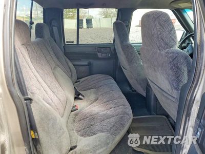 Zdjęcie 19 z 24 samochodu: 2002 CHEVROLET S TRUCK S10 VIN:1GCDT13W92K111510 - miniatura