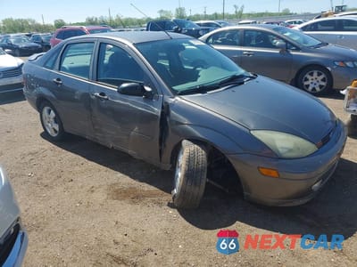 Czwarte zdjęcie samochodu z boku: 2004 FORD FOCUS ZTS VIN:1FAFP38Z94W158789 - miniatura