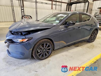 2024 MAZDA 3 PREFERRED JM1BPBLM2R1709986 - główne zdjęcie licytacji z USA - miniatura