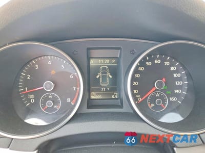 Zdjęcie 9 z 12 samochodu: 2010 VOLKSWAGEN GOLF VIN:WVWBB7AJ6AW189819 - miniatura