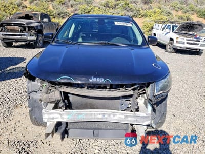 Piąte zdjęcie samochodu w środku: 2017 JEEP COMPASS LATITUDE VIN:3C4NJDBB6HT646084 - miniatura
