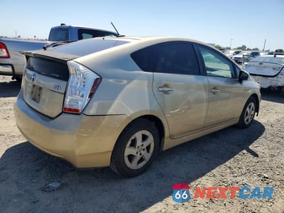 Trzecie zdjęcie samochodu z tyłu: 2011 TOYOTA PRIUS TWO VIN:JTDKN3DU5B1374075 - miniatura