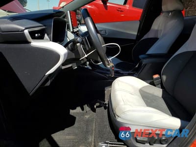 Zdjęcie 7 z 13 samochodu: 2019 TOYOTA COROLLA HATCHBACK XSE VIN:JTNK4RBE0K3012401 - miniatura