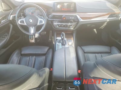 Zdjęcie 8 z 13 samochodu: 2020 BMW M550XI VIN:WBAJS7C0XLBN96596 - miniatura