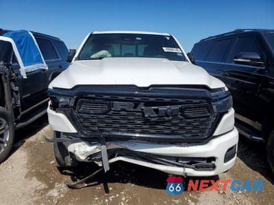 Piąte zdjęcie samochodu w środku: 2025 RAM 1500 BIG HORN VIN:1C6SRFFP3SN553793 - miniatura