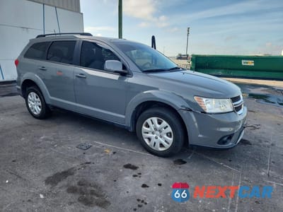 Czwarte zdjęcie samochodu z boku: 2019 DODGE JOURNEY SE VIN:3C4PDCBB2KT773934 - miniatura