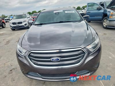 Piąte zdjęcie samochodu w środku: 2015 FORD TAURUS LIMITED VIN:1FAHP2F81FG123089 - miniatura