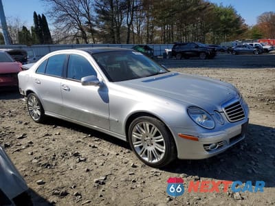 Czwarte zdjęcie samochodu z boku: 2008 MERCEDES-BENZ E 350 4MATIC VIN:WDBUF87X58B334105 - miniatura