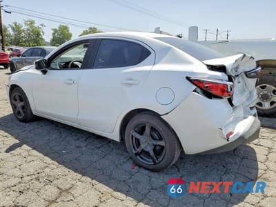Drugie zdjęcie samochodu z przodu: 2017 TOYOTA YARIS IA BASE VIN:3MYDLBYV0HY149953 - miniatura