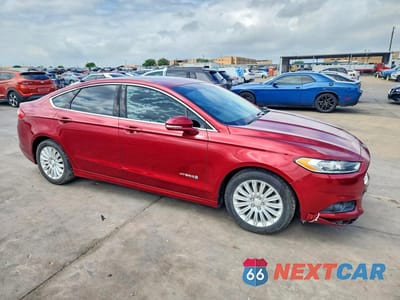 Czwarte zdjęcie samochodu z boku: 2015 FORD FUSION SE HYBRID VIN:3FA6P0LU9FR172210 - miniatura