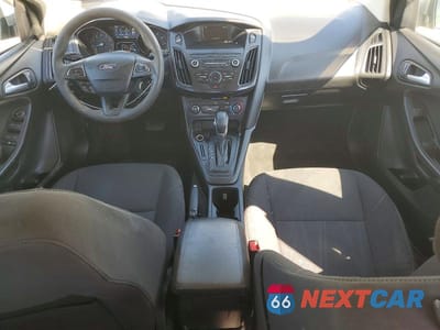 Zdjęcie 8 z 12 samochodu: 2018 FORD FOCUS SE VIN:1FADP3K22JL234322 - miniatura