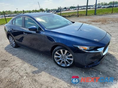 Czwarte zdjęcie samochodu z boku: 2021 MAZDA 3 PREFERRED VIN:3MZBPACL2MM252803 - miniatura