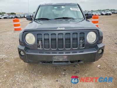 Piąte zdjęcie samochodu w środku: 2010 JEEP PATRIOT SPORT VIN:1J4NT1GA7AD621211 - miniatura