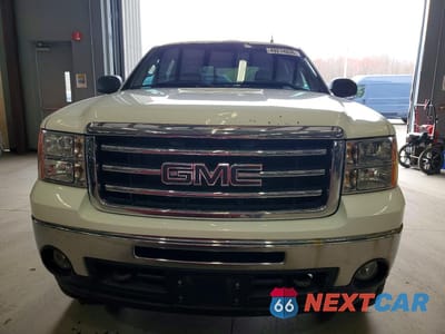 Piąte zdjęcie samochodu w środku: 2013 GMC SIERRA K1500 SLE VIN:3GTP2VE79DG283883 - miniatura