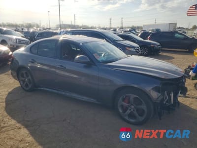 Czwarte zdjęcie samochodu z boku: 2017 ALFA ROMEO GIULIA Q4 VIN:ZARFAEDN9H7555662 - miniatura