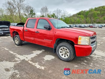 Czwarte zdjęcie samochodu z boku: 2008 CHEVROLET SILVERADO C1500 VIN:2GCEC13C081163563 - miniatura