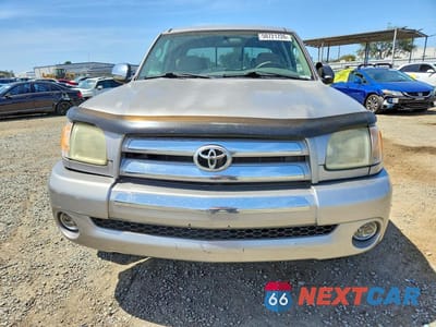 Piąte zdjęcie samochodu w środku: 2003 TOYOTA TUNDRA ACCESS CAB SR5 VIN:5TBBT44133S409162 - miniatura