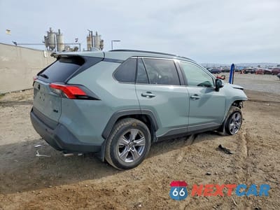 Trzecie zdjęcie samochodu z tyłu: 2022 TOYOTA RAV4 XLE VIN:2T3W1RFV9NW192018 - miniatura