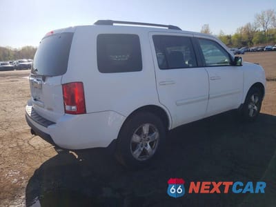 Trzecie zdjęcie samochodu z tyłu: 2011 HONDA PILOT EXLN VIN:5FNYF4H7XBB069728 - miniatura