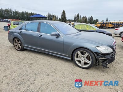 Czwarte zdjęcie samochodu z boku: 2010 MERCEDES-BENZ S 550 VIN:WDDNG7BB6AA334351 - miniatura