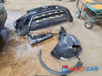 Zdjęcie 13 z 14 samochodu: 2019 VOLKSWAGEN TIGUAN SE VIN:3VV2B7AX5KM145527 - miniatura