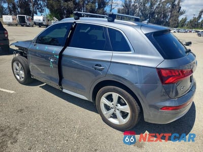 Drugie zdjęcie samochodu z przodu: 2020 AUDI Q5 PREMIUM VIN:WA1ANAFY5L2084652 - miniatura