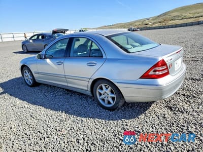 Drugie zdjęcie samochodu z przodu: 2004 MERCEDES-BENZ C 240 4MATIC VIN:WDBRF81J64F502962 - miniatura