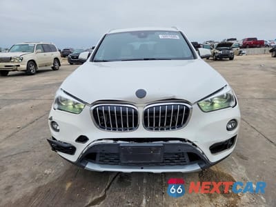 Piąte zdjęcie samochodu w środku: 2019 BMW X1 XDRIVE28I VIN:WBXHT3C51K3H34740 - miniatura