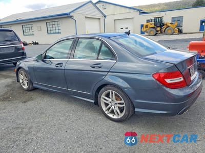 Drugie zdjęcie samochodu z przodu: 2014 MERCEDES-BENZ C 300 4MATIC VIN:WDDGF8AB3ER318683 - miniatura