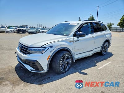 2023 VOLKSWAGEN TIGUAN SE R-LINE BLACK 3VV8B7AX3PM002884 - główne zdjęcie licytacji z USA - miniatura