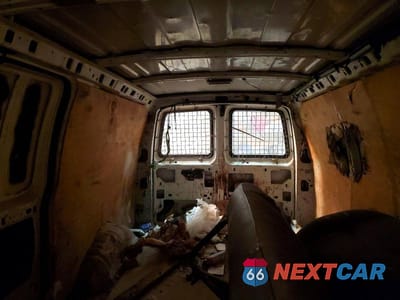 Zdjęcie 11 z 13 samochodu: 2007 CHEV EXPRESS G1500 VIN:1GCFG15X771101297 - miniatura