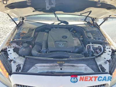 Zdjęcie 11 z 12 samochodu: 2017 MERCEDES-BENZ C 300 4MATIC VIN:WDDWJ4KBXHF456454 - miniatura