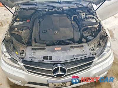Zdjęcie 11 z 12 samochodu: 2013 MERCEDES-BENZ C 350 4MATIC VIN:WDDGJ8JB4DG081663 - miniatura