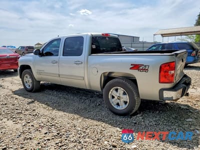 Drugie zdjęcie samochodu z przodu: 2011 CHEVROLET SILVERADO K1500 LT VIN:3GCPKSE38BG275752 - miniatura
