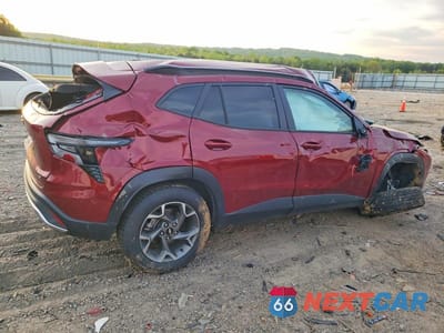 Trzecie zdjęcie samochodu z tyłu: 2025 CHEVROLET TRAX 1LT VIN:KL77LHEP7SC148333 - miniatura
