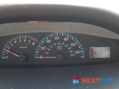 Zdjęcie 9 z 12 samochodu: 2011 TOYOTA YARIS BASE VIN:JTDBT4K37B4081959 - miniatura