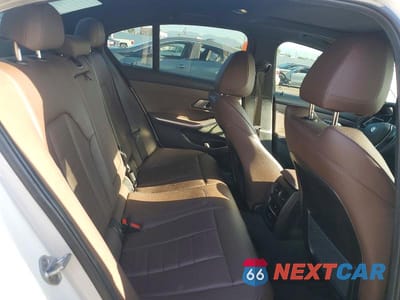 Zdjęcie 10 z 12 samochodu: 2021 BMW 330E VIN:3MW5P7J09M8B83996 - miniatura