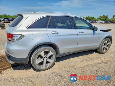Trzecie zdjęcie samochodu z tyłu: 2016 MERCEDES-BENZ GLC 300 VIN:WDC0G4JB6GF052706 - miniatura